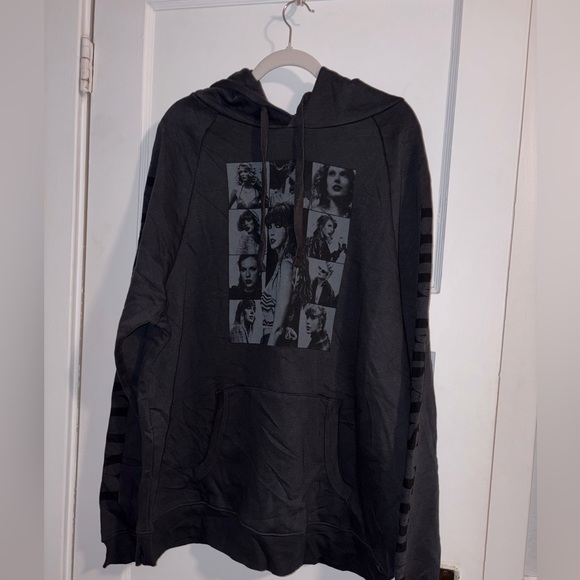 Taylor Swift Tops - NWOT Taylor swift XL Hoodie